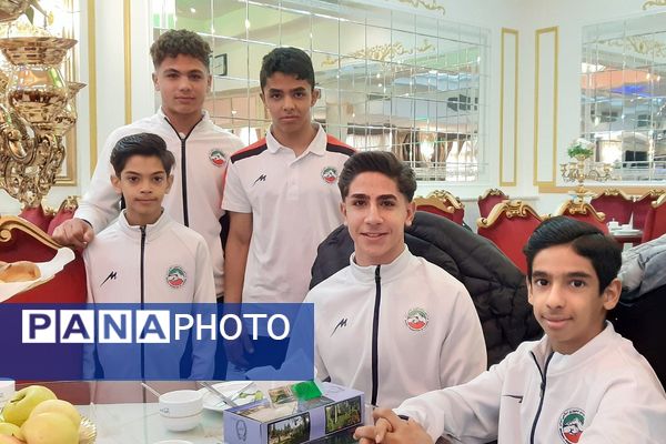 کسب مدال نقره مسابقات قهرمانی جوانان جهان توسط سید آرشام خلیل پور، دانش‌آموز آموزشگاه غفاری ناحیه دو شهرری 