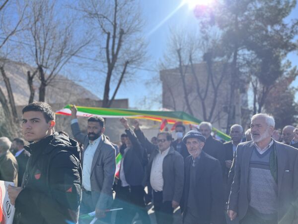 حضور دهه نودی‌ها در راهپیمایی 22 بهمن 