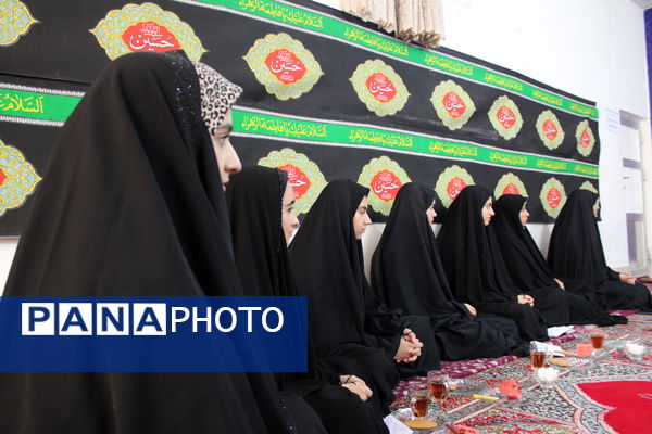 دیدار جمعی از دانش آموزان دبیرستان فاطمه الزهرا (س) با امام جمعه سملقان