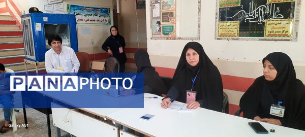 حضور گسترده مردم شهرستان دهلران در دور دوم انتخابات‌ ریاست‌جمهوری