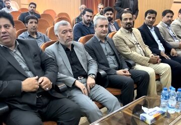 نشست مدیر کل آموزش و پرورش خراسان رضوی با مدیران مدارس شهرستان تربت جام