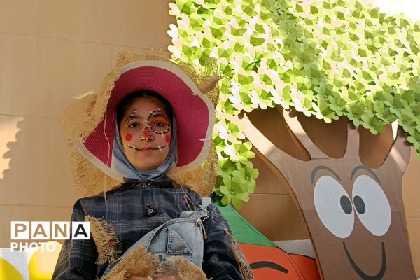 چهل و چهارمین جشنواه فرهنگی و هنری در رشته هنرهای نمایشی در نیشابور