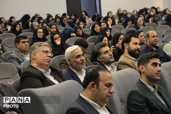 جلسه هم‌اندیشی مسئولان اسلامشهر و مدیران مدارس برای آغاز سال تحصیلی جدید