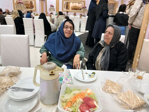 برگزار ضیافت افطاری ویژه دانش آموزان آموزشگاه استثنایی تاج الملوک ثلاث شهرستان ملارد 