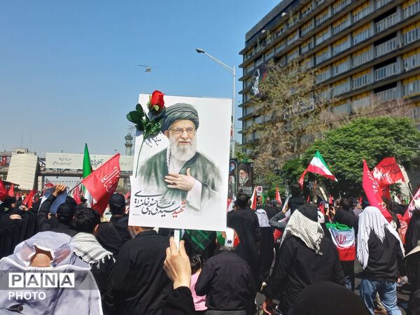حماسه میلیونی تهران؛ وداعی که تاریخ را رقم زد