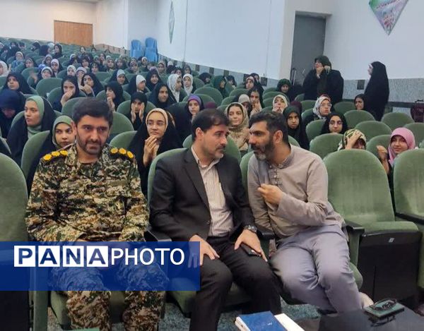 برگزاری اردو یاوران ولایت دختران متوسطه اول استان اصفهان