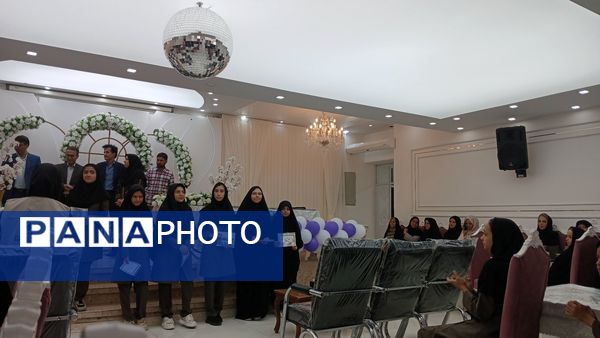  جشن ستارگان مدرسه نمونه اندیشه در شهرستان کاشمر