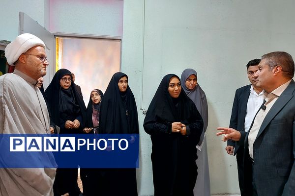 آغاز فصل نو آموزش با حضور شکوفه‌های کلای اولی در کهریزک 