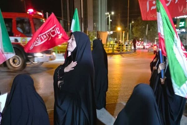 اجتماع قلوب همدانی ها در میدان بعثت