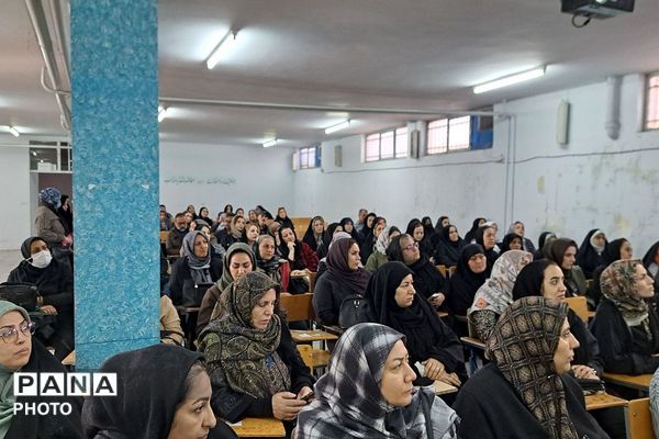  همایش‌های هدایت تحصیلی با محوریت معرفی هنرستان‌های فنی و کاردانش در ناحیه یک شهرری