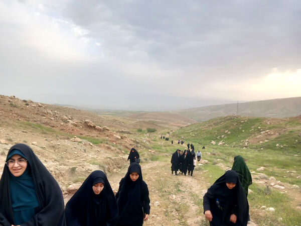 اعزام دانش‌آموزان بسیجی قم به اردوی راهیان نور غرب کشور