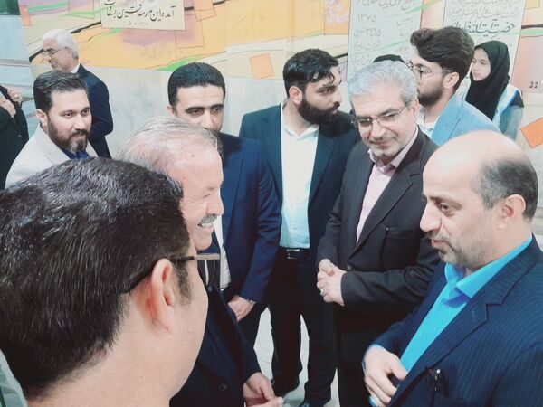 بازدید معاون وزیر و رئیس مرکز اطلاع رسانی و روابط عمومی وزارت آموزش و پرورش از مدرسه ماندگار سعادت بوشهر