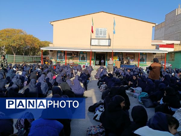 مراسم ولادت حضرت زینب (س) در مدرسه وکیلی ۳