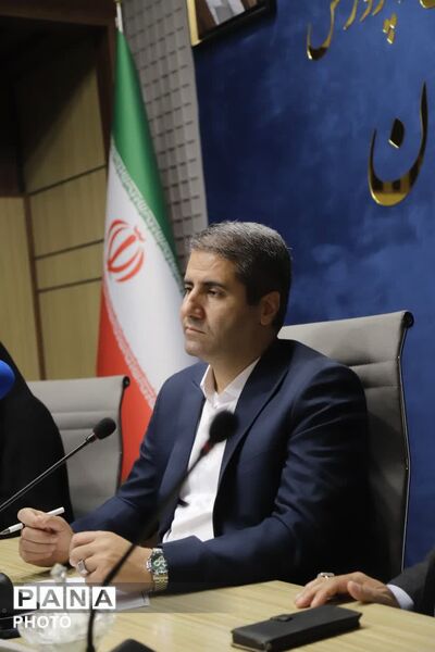 نشست صمیمانه مدیرکل آموزش و پرورش شهر تهران با دانش‌آموز خبرنگاران منتخب پانا به مناسبت روز خبرنگار