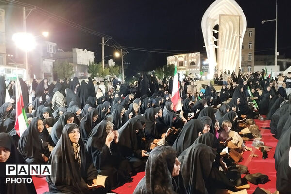 اقامه نماز استغاثه به امام زمان (ع) در میدان امام خمینی (ره )جاجرم