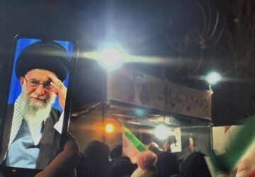 تجمع با شکوه مردم شهرستان دورود در گرامیداشت و خونخواهی رهبر شهید  انقلاب