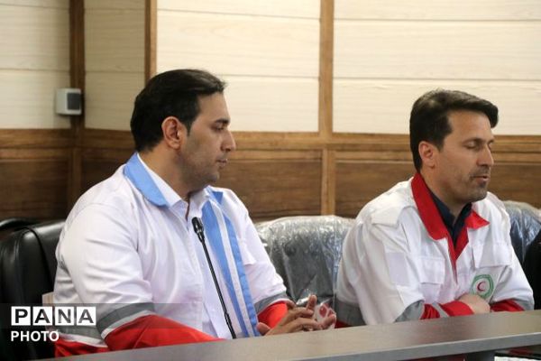تجلیل از برگزیدگان کشوری پویش‌های «رمضان پویا» و «سفیر سلامت» در پاکدشت
