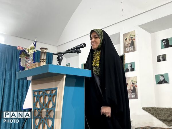 «انجمن تخصصی شعر و ادب دانش‌آموزی یزد» رسماً آغاز به کار کرد
