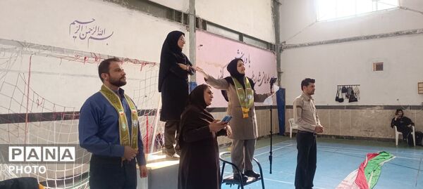 تمرین اجرای پیرامید و دانش‌آموزان دوره متوسطه اول و دوم