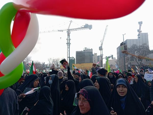 حضور پرشور مردم مشهد در راهپیمایی ۲۲ بهمن؛ تجدید میثاق با آرمان‌های انقلاب اسلامی