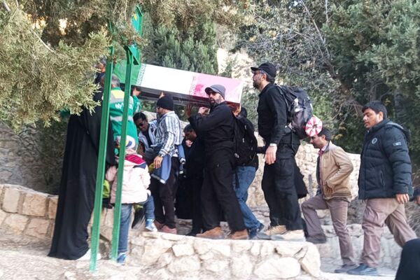 دانش‌آموزان کوهنورد دبستان شاهد حیات زائر شهید گمنام شدند