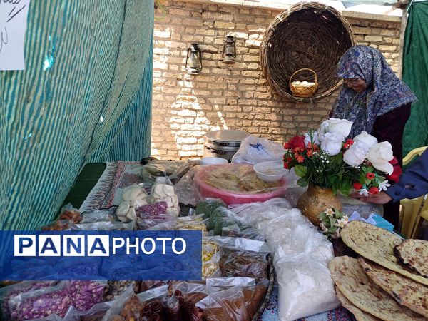 جشنواره و نمایشگاه بومی و محلی بهار در بهار روستای جندابه