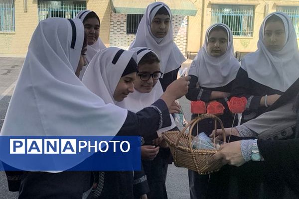 دبستان کیهانی، غرقِ در شور و نشاط میلاد حضرت زینب (س) 