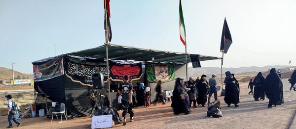 پیاده روی زائران وعاشقان امام علی بن موسی الرضا"ع"از مسیرباغچه تاتپه سلام