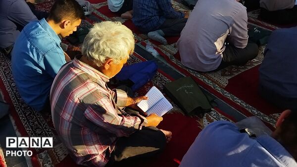قرائت دعای عرفه در مسجد جامع  نیشابور-۲