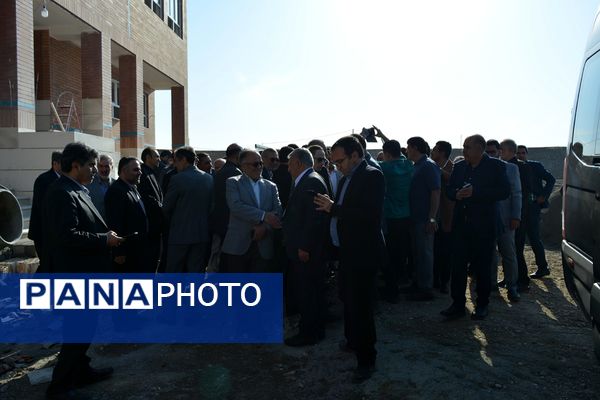 سفر یک‌روزه استاندار تهران به شهرستان بهارستان