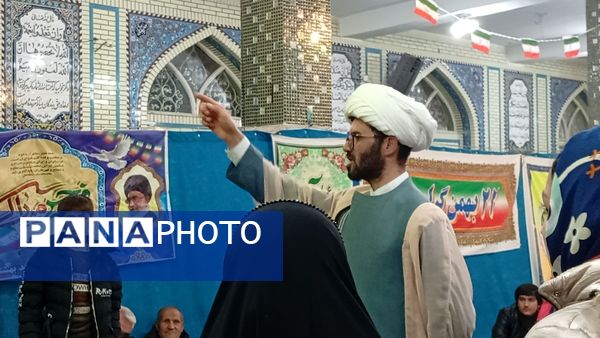 وقتی دانش‌آموزان میزبان جشن دهه فجر می‌شوند