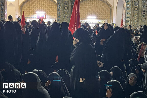مشهد در سوگ؛ بدرقه باشکوه رهبر شهید انقلاب در جوار بارگاه رضوی