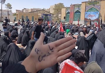 حضور پرشور عاشقان حسینی در پیاده‌روی اربعین؛ از پارک معلم تا امامزاده عمادالدین
