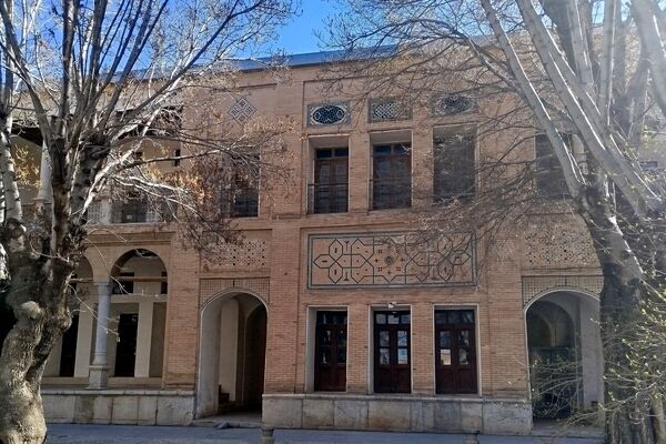 قلعه امیرمفخم دزک؛ آمیخته از معماری و هنر
