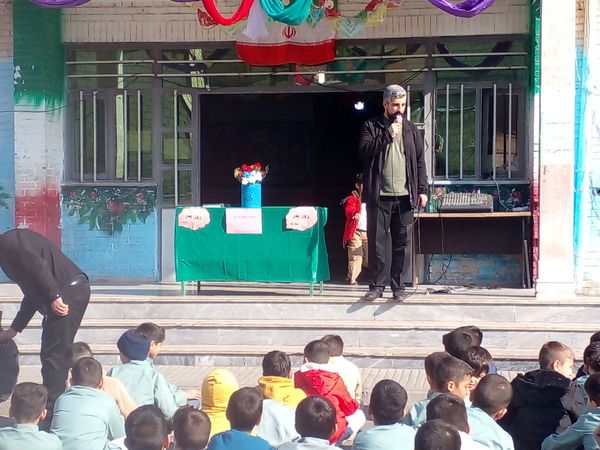 مراسم ولادت امام علی (ع) در دبستان شهید فرمانی