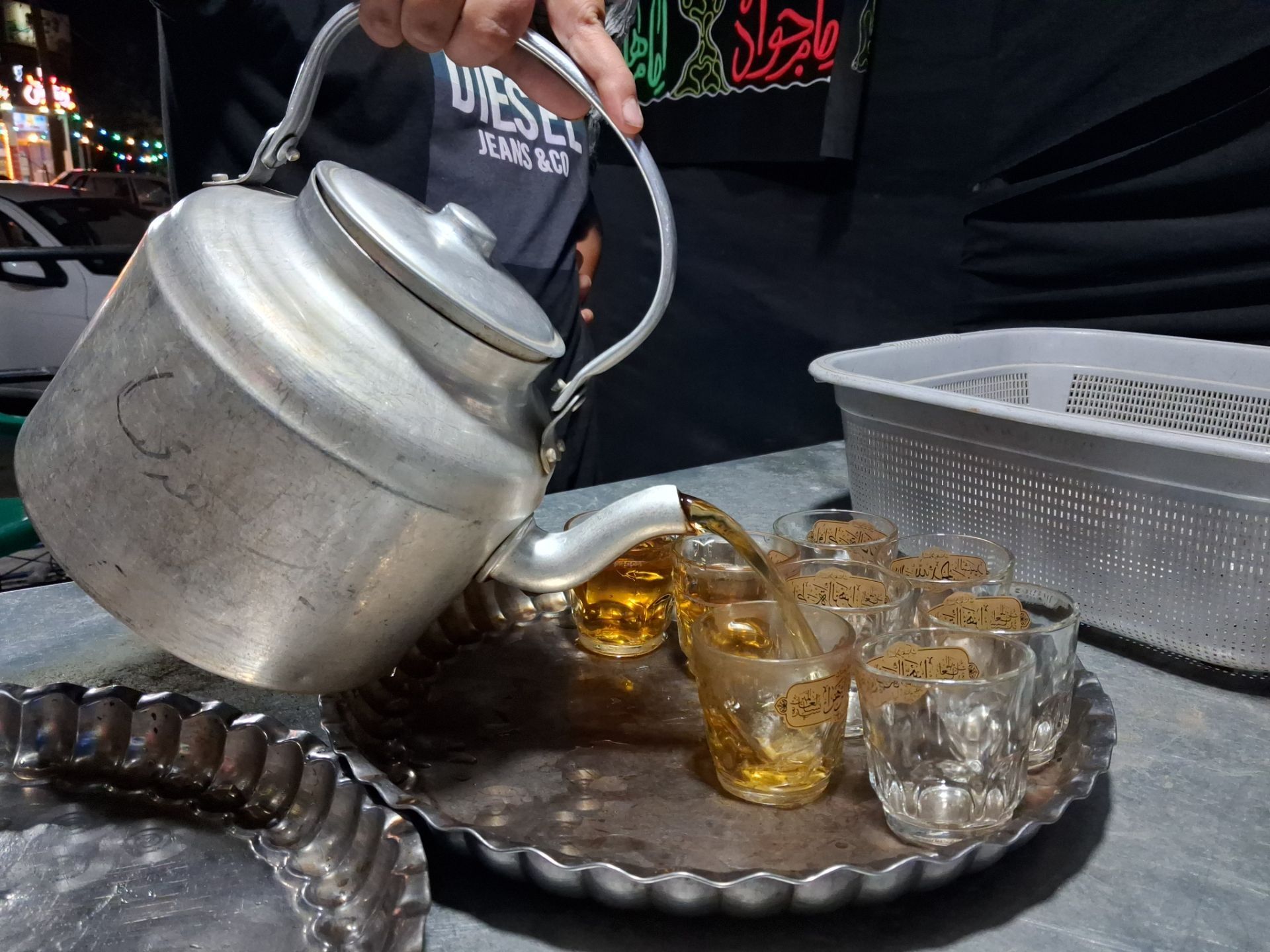 خدمات رسانی موکب های مردمی حسینه فضل 
