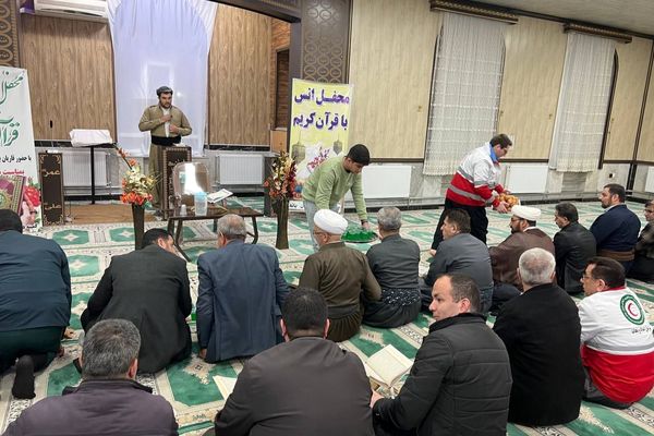 محفل انس با کلام وحی در دهه فجر