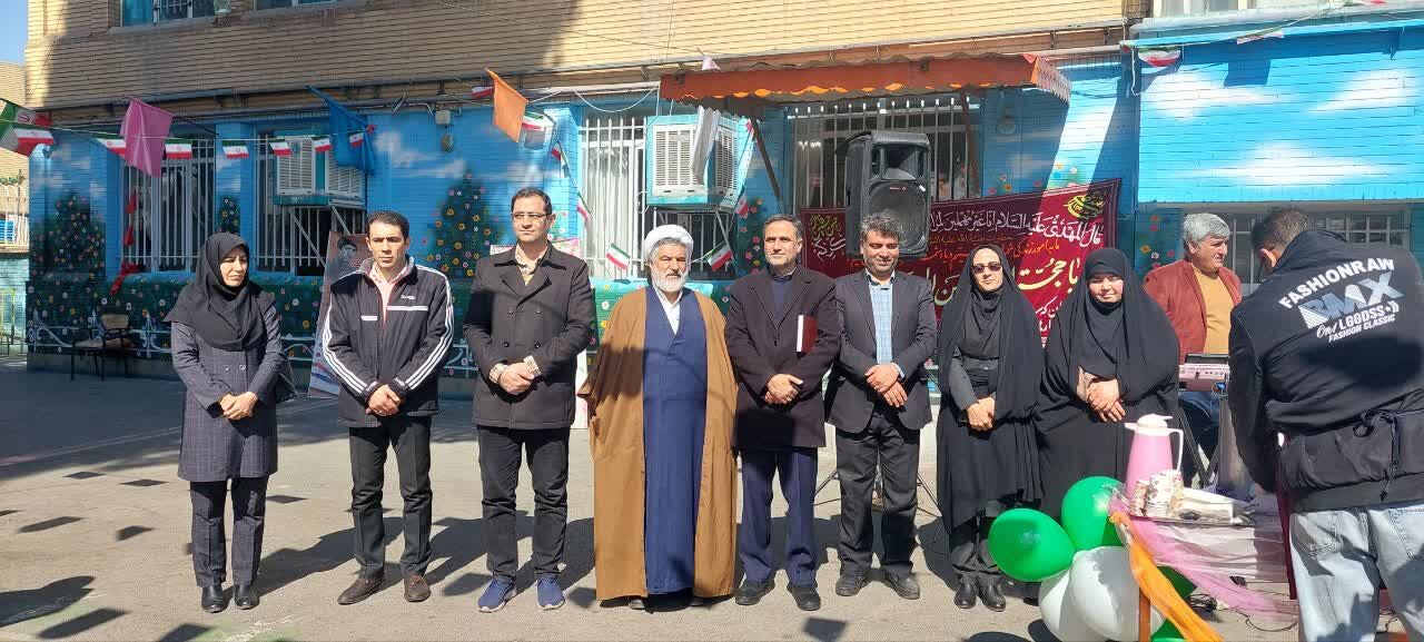 جشن نیمه شعبان در آموزشگاه شهید رسول نم‌نبات ناحیه۴ اصفهان