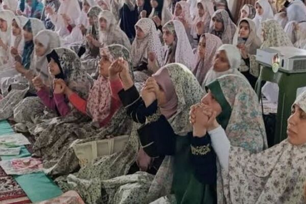  نوجوانان در اعتکاف مسجد امام حسین تهران