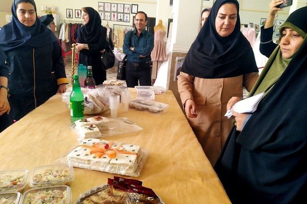 برگزاری جشنواره هفته مشاغل در هنرستان کوثر قیامدشت ری یک