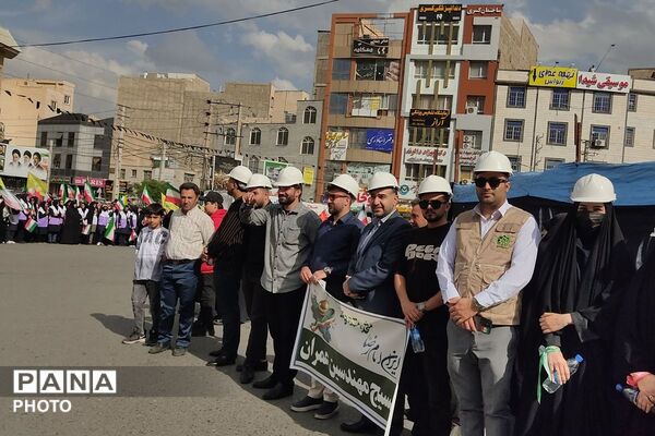 طنین لبیک به ایران امام‌رضایی؛ تجلی وحدت مدیران و بسیجیان در رزمایش بزرگ اقتدار