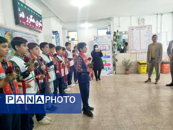 بازدید معاون فعالیت‌های تشکیلاتی سازمان دانش‌آموزی از مدارس تمام تشکیلاتی مدارس خدابنده