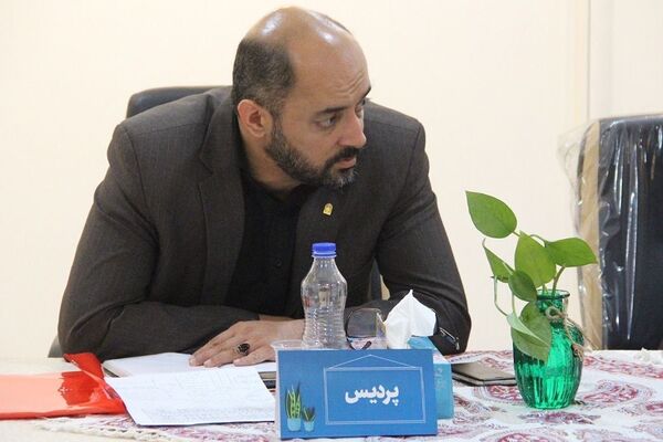 تبیین سیاست‌های ساماندهی منابع انسانی معاونت پرورشی و فرهنگی شهرستان‌های استان تهران در سال تحصیلی ۱۴۰۴-۱۴۰۳