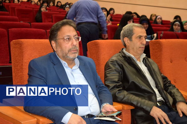 نشست توانمندسازی مدیران منطقه ۱۴ با محوریت مدیریت مدرسه‌محور و تحول آموزشی