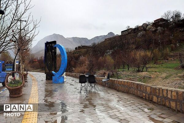 بارش شدید  باران بهاری و اب گرفتگی معابر شهر بار