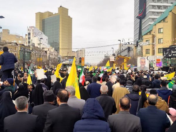 مراسم تشیع نمادین پیکر شهید سید حسن نصرالله در مشهد