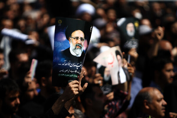 مراسم تشییع پیکر شهدای خدمت در تهران