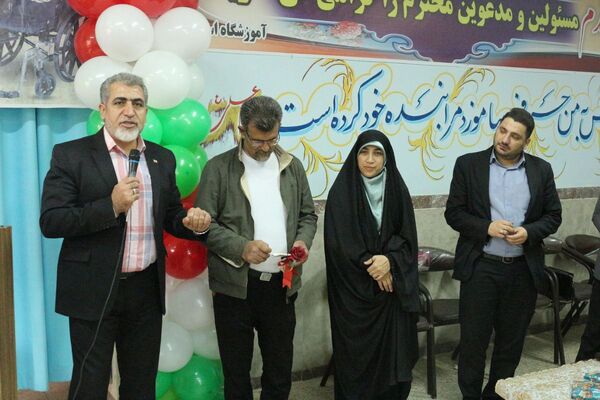 پاسداشت توانمندی‌ها؛ مراسم ویژه برای دانش‌آموزان آموزشگاه استثنایی ابرار فیروزکوه 