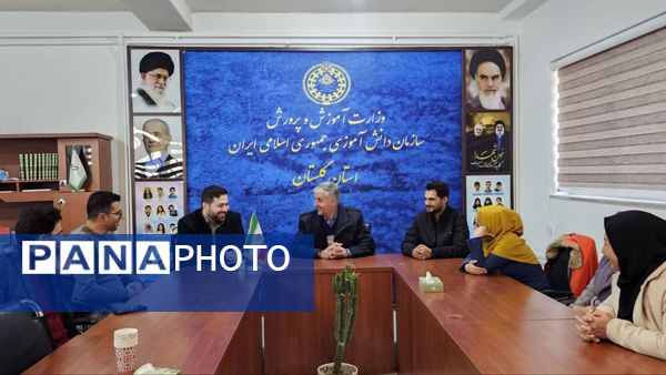 نشست صمیمی رحمت الله رضایی با اعضای سازمان دانش‌آموزی استان گلستان