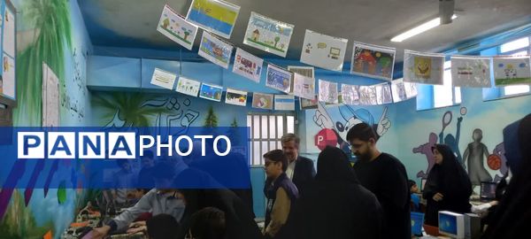 نمایشگاه دهه فجر در دبستان خاتم‌الانبیاء (ص)